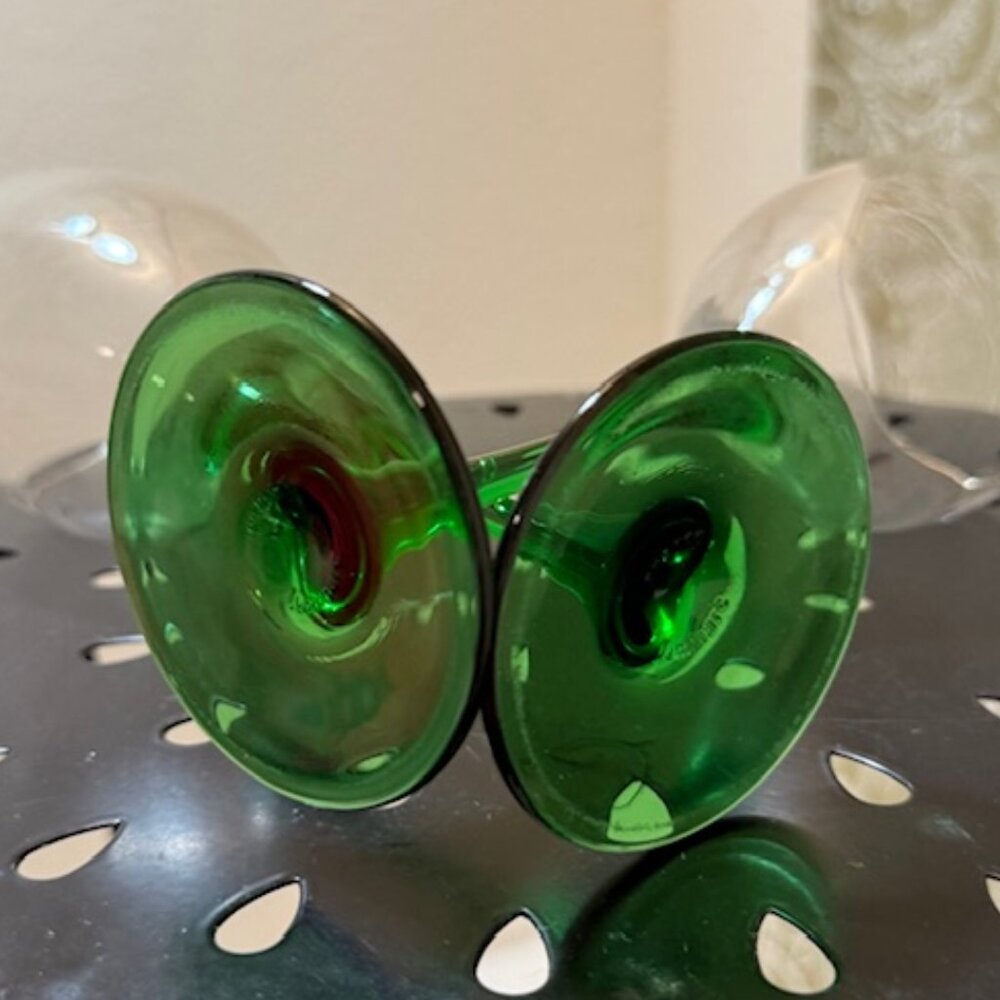 Vintage Luminarc Made in France Green Stemmed Wine Glasses pair 6 oz, pour - Picture 6 of 11